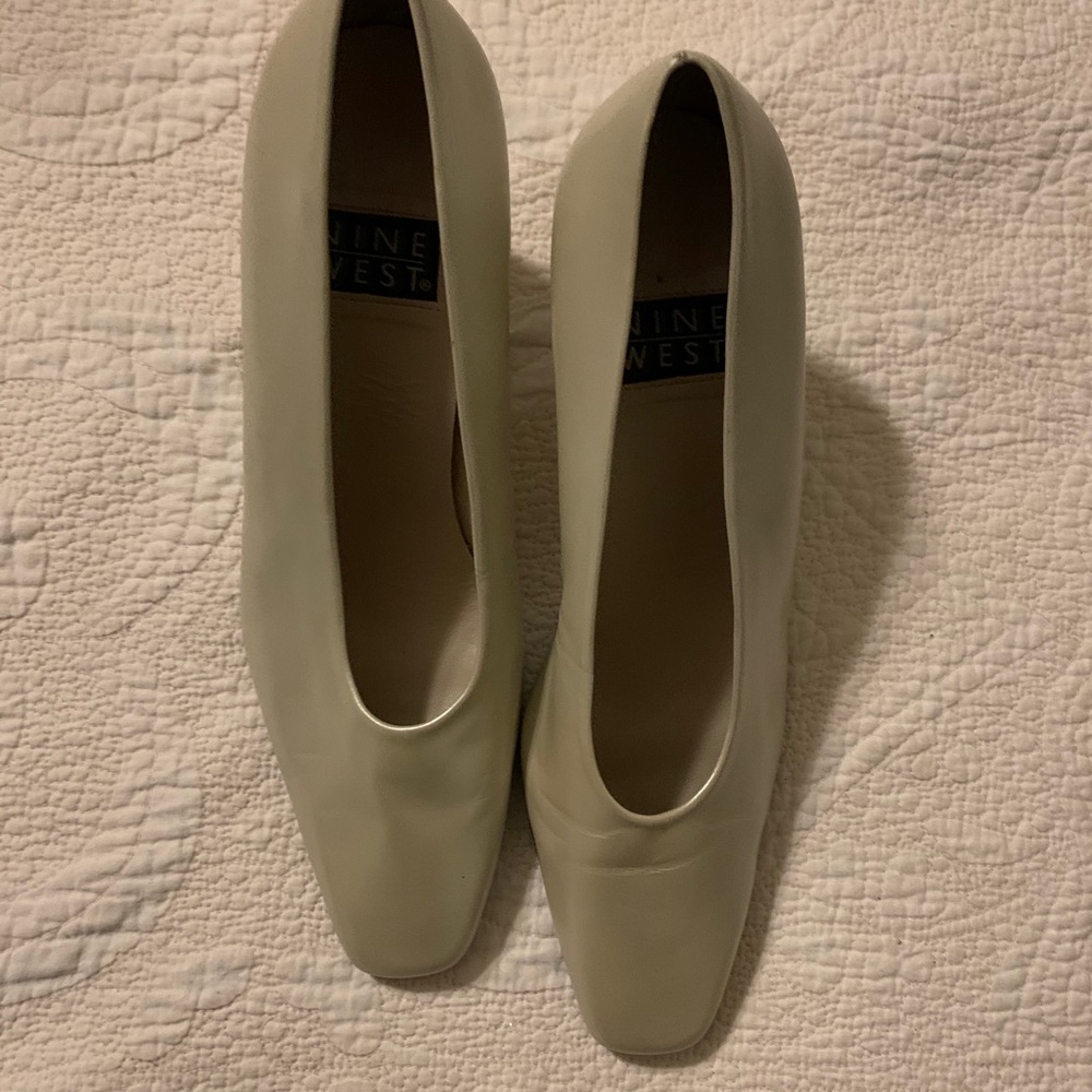 Nine West Heels Cream Colored Size 8
